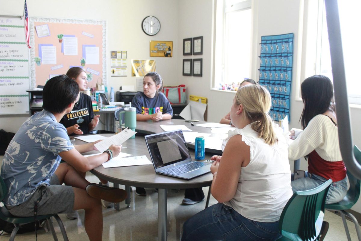 Future Focus, National English Honor Society club sponsor Ms. Saly meets with NEHS officers with the focus of future planning. This brainstorming session was into member recruitment. President Camryn Paradise said, “It wasn’t as strict because we do want to open it up to everybody, we built it up from the ground up last year into a full-blown chapter and actually making it an Honors society.” 